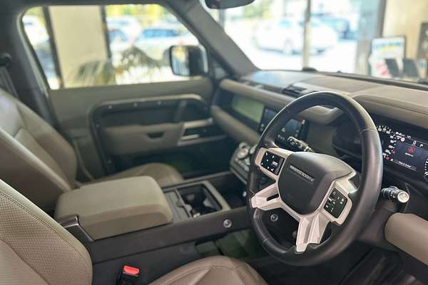 2022 Land Rover Defender 90 P300 S L663