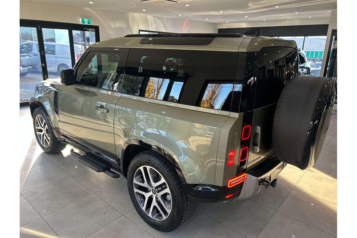 2022 Land Rover Defender 90 P300 S L663