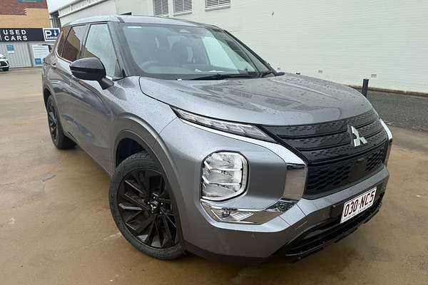 2023 Mitsubishi Outlander LS Black Edition ZM