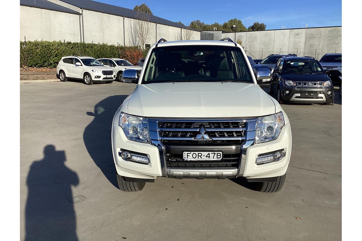 2015 Mitsubishi Pajero GLS NX