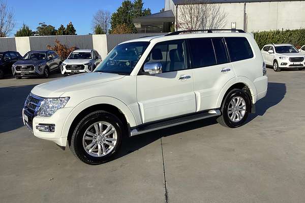 2015 Mitsubishi Pajero GLS NX
