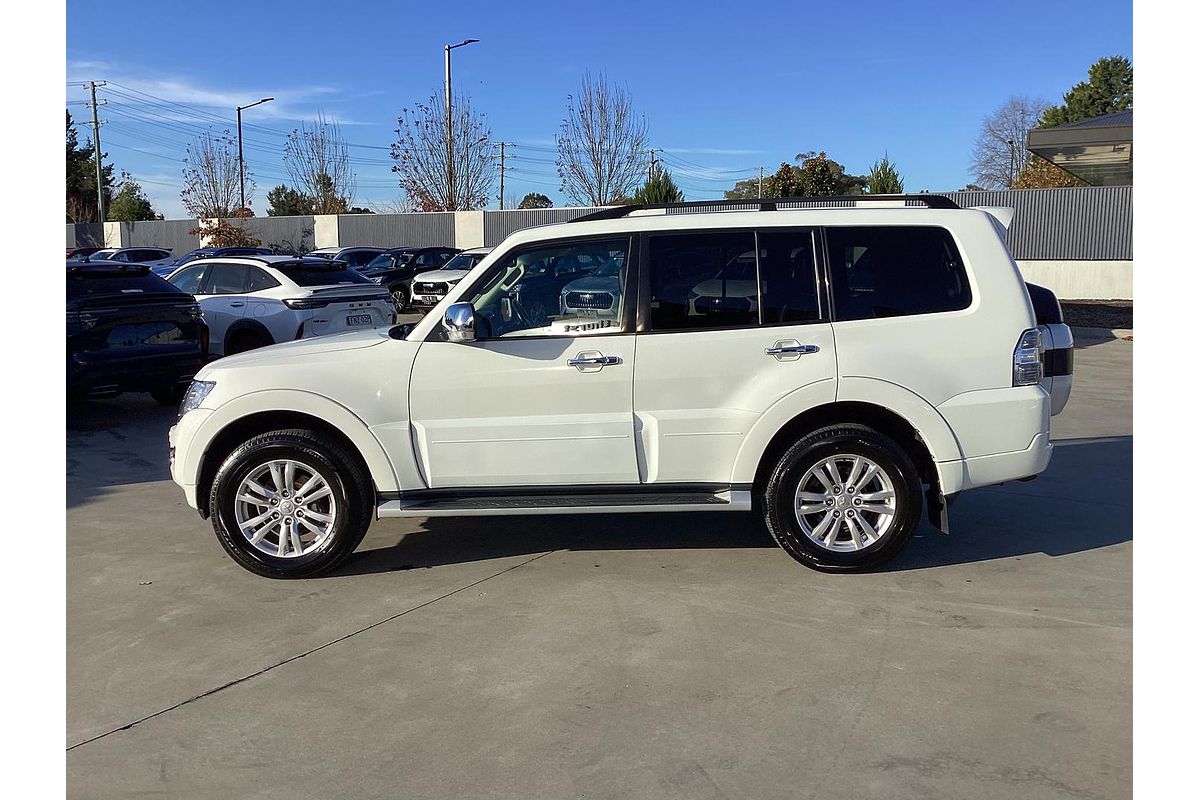 2015 Mitsubishi Pajero GLS NX