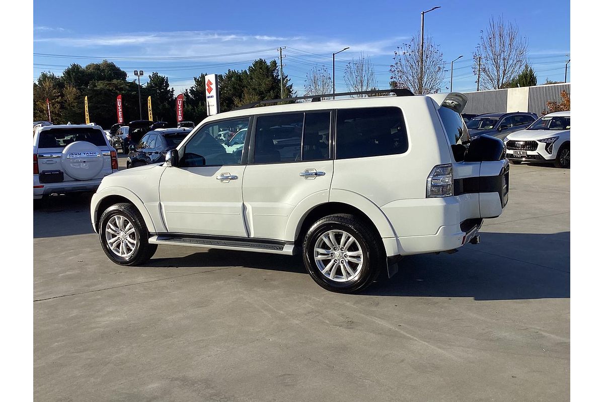 2015 Mitsubishi Pajero GLS NX