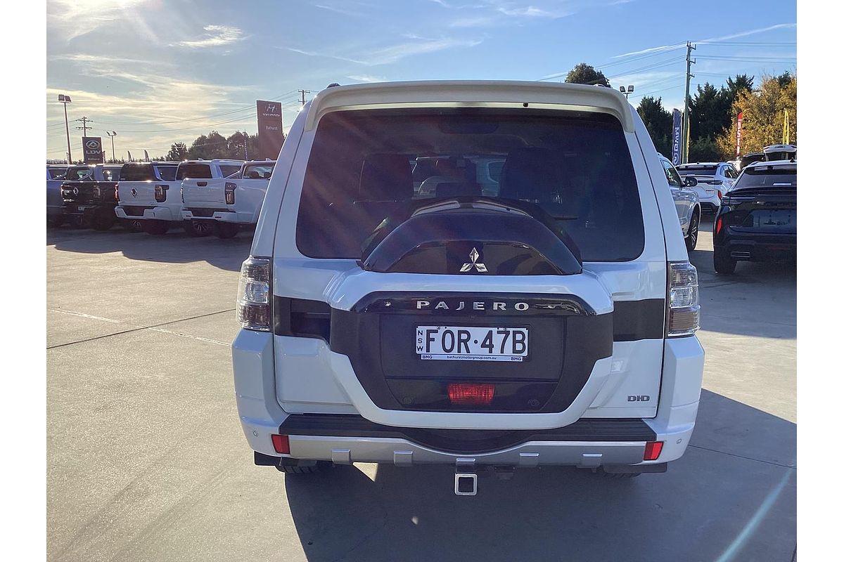 2015 Mitsubishi Pajero GLS NX