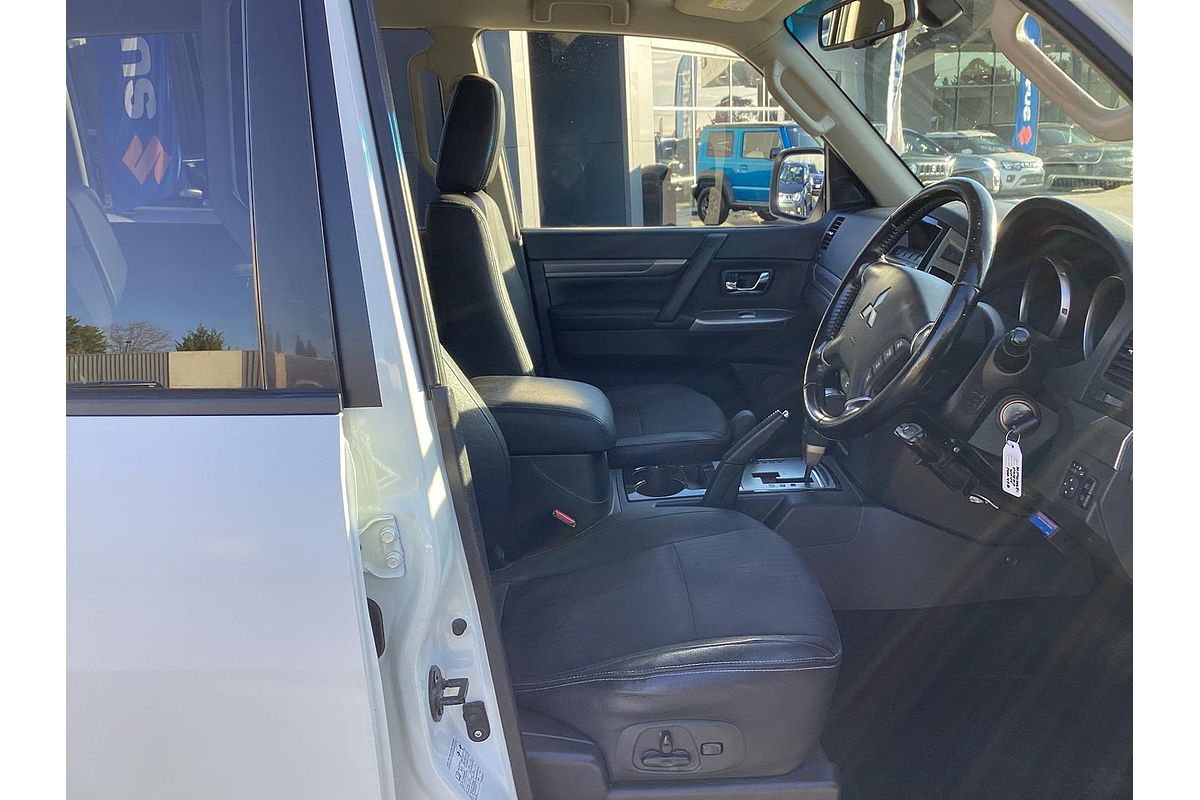 2015 Mitsubishi Pajero GLS NX