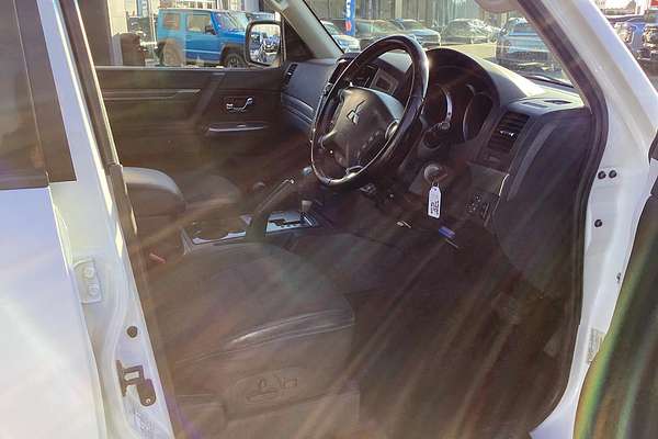 2015 Mitsubishi Pajero GLS NX