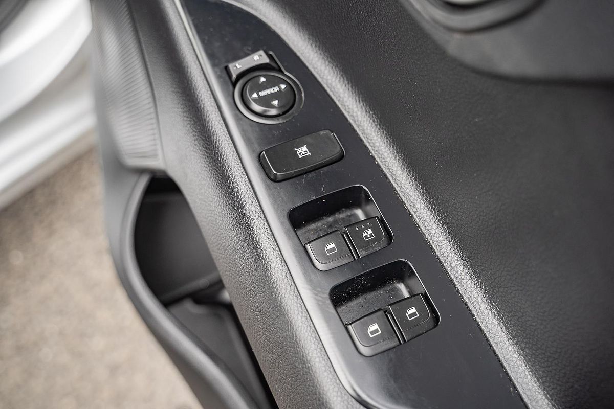 2019 Kia Rio S YB