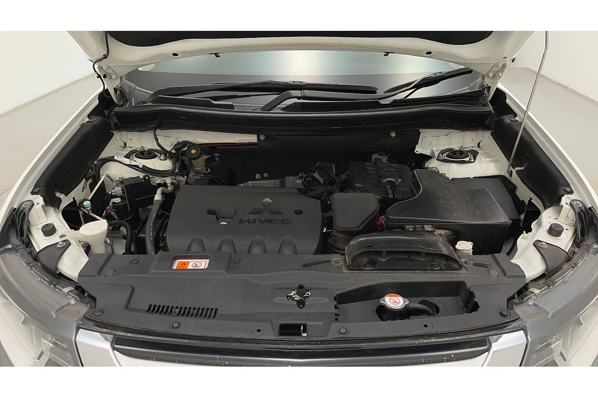 2016 Mitsubishi Outlander LS Safety Pack ZK