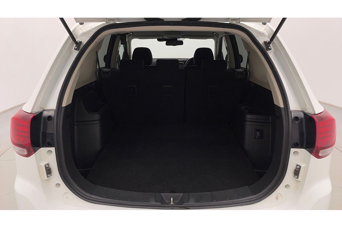 2016 Mitsubishi Outlander LS Safety Pack ZK