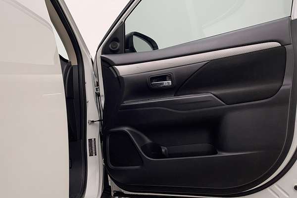 2016 Mitsubishi Outlander LS Safety Pack ZK
