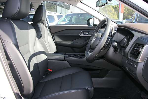 2024 Nissan X-TRAIL ST-L T33