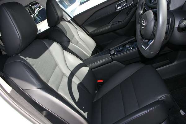 2024 Nissan X-TRAIL ST-L T33