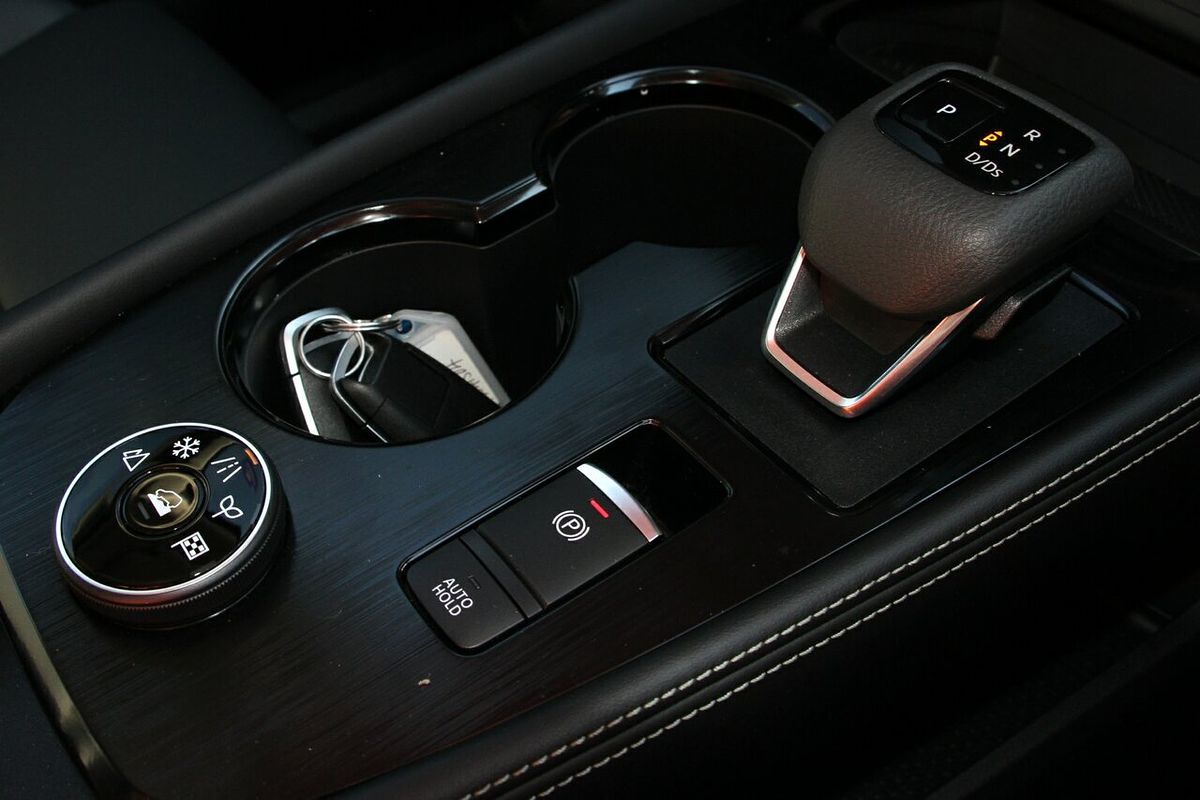 2024 Nissan X-TRAIL ST-L T33
