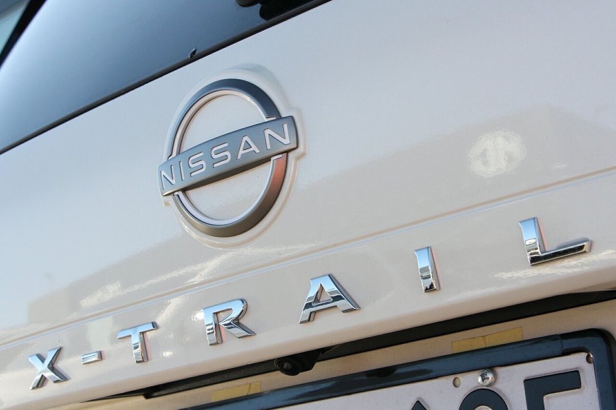 2024 Nissan X-TRAIL ST-L T33