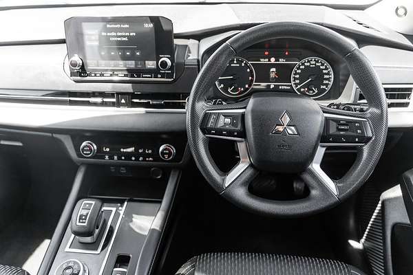 2023 Mitsubishi Outlander ES ZM