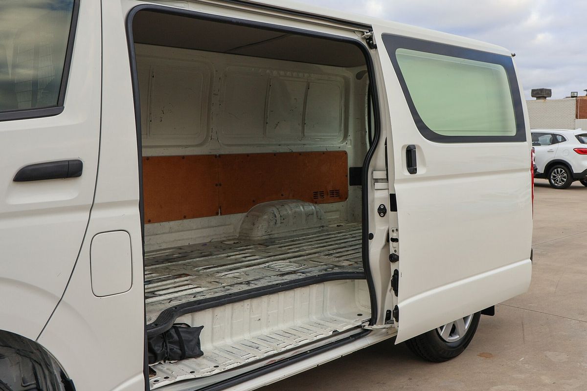 2018 Toyota Hiace KDH201R LWB