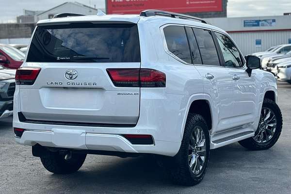 2022 Toyota Landcruiser Sahara ZX FJA300R