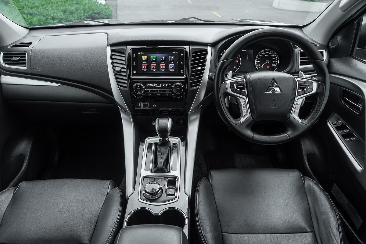 2017 Mitsubishi Pajero Sport GLS QE