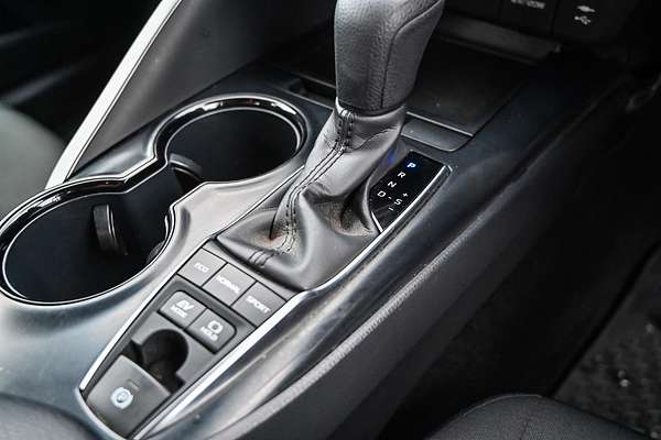 2019 Toyota Camry Ascent AXVH71R
