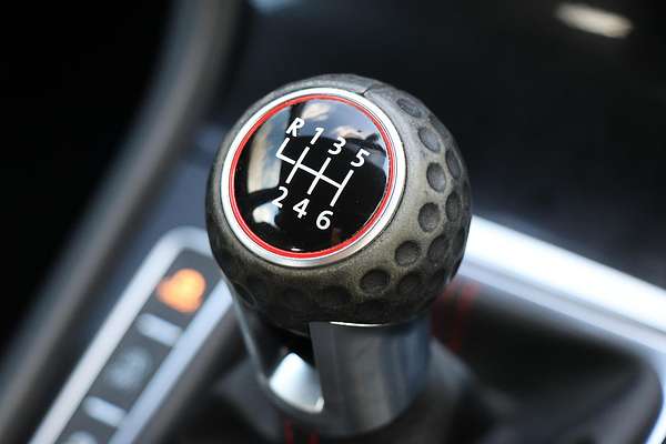 2014 Volkswagen Golf GTI 7