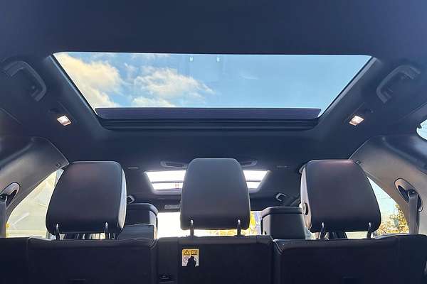 2021 Land Rover Discovery P360 R-Dynamic HSE Series 5