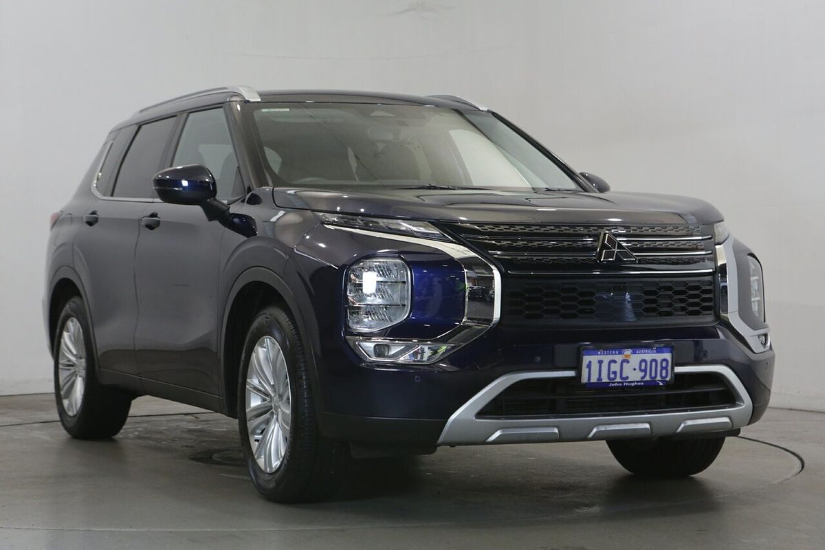 2024 Mitsubishi Outlander LS ZM