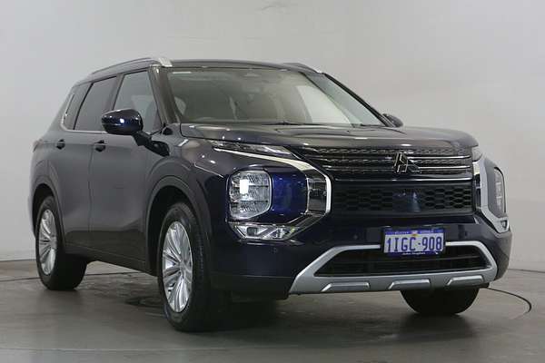 2024 Mitsubishi Outlander LS ZM