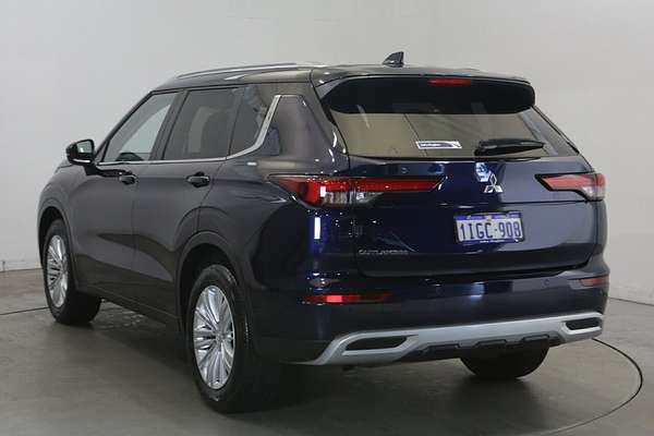 2024 Mitsubishi Outlander LS ZM