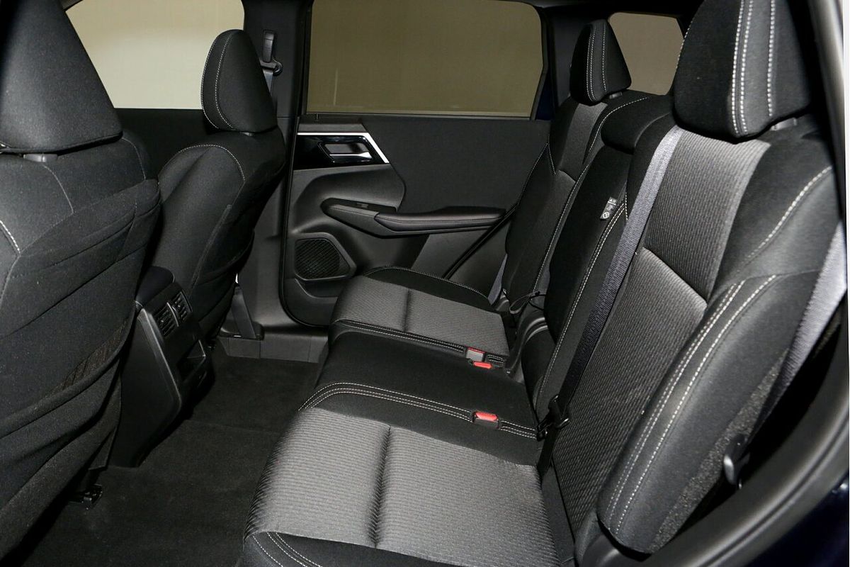 2024 Mitsubishi Outlander LS ZM