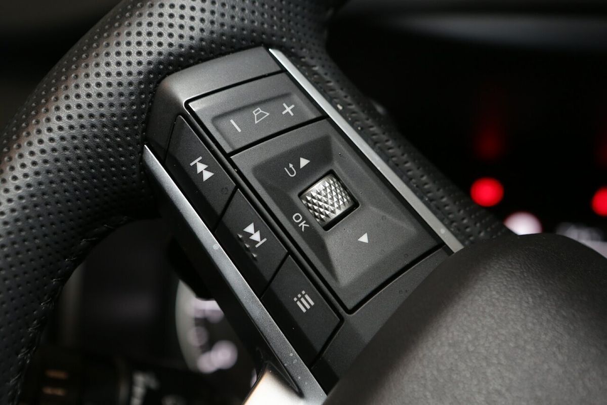 2024 Mitsubishi Outlander LS ZM