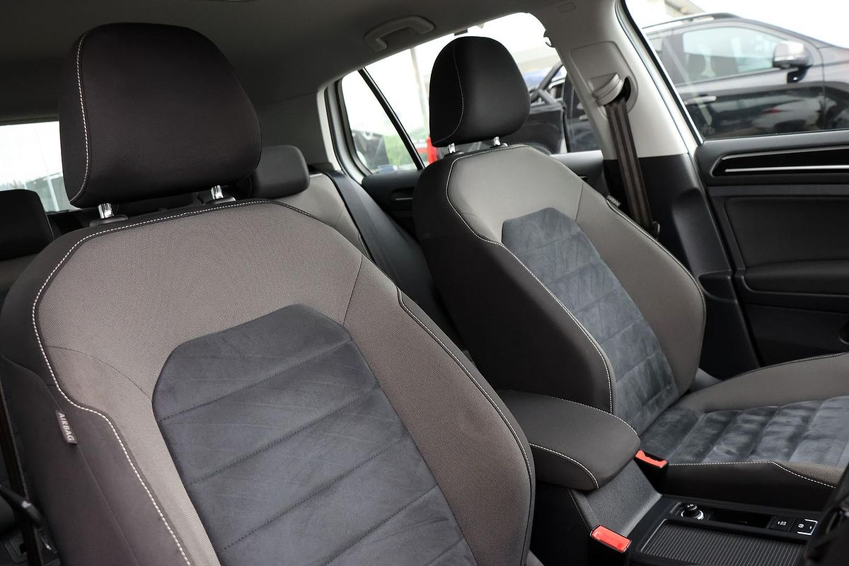 2015 Volkswagen Golf 103TSI Highline 7