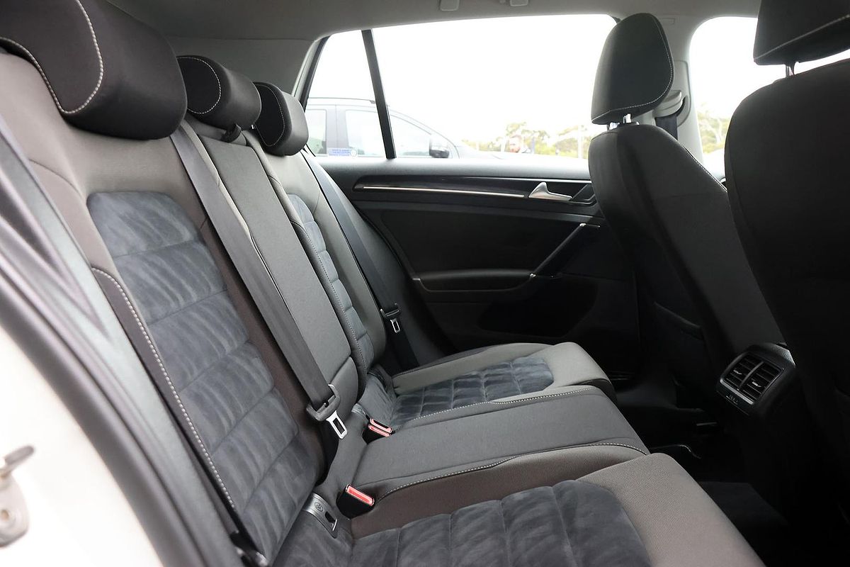 2015 Volkswagen Golf 103TSI Highline 7
