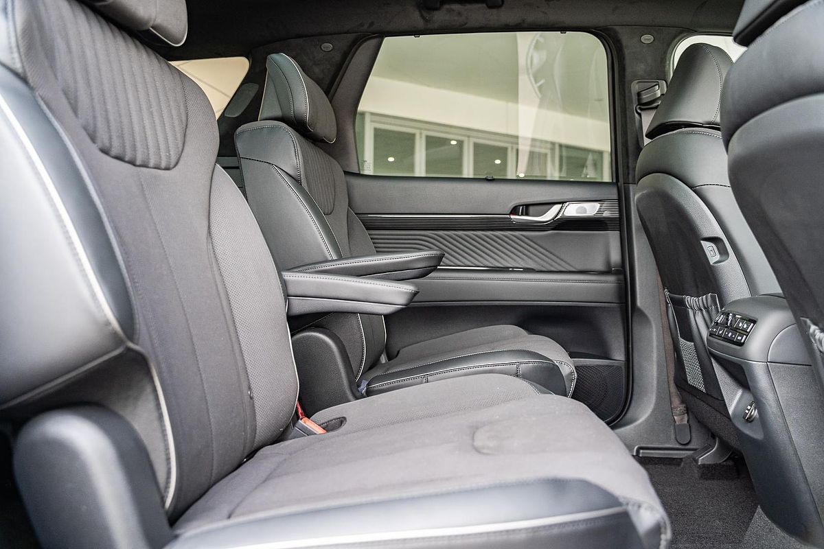 2025 Hyundai Palisade Calligraphy Black Ink LX2.V5