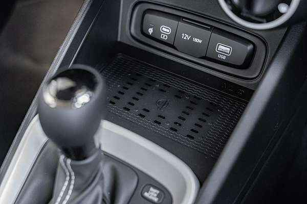2025 Hyundai Venue Active QX.V5