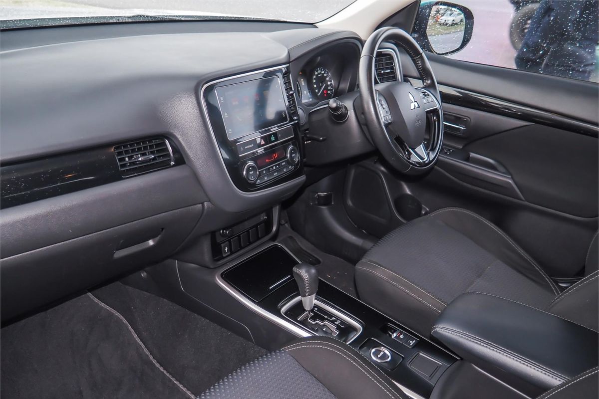 2018 Mitsubishi Outlander ES ZL