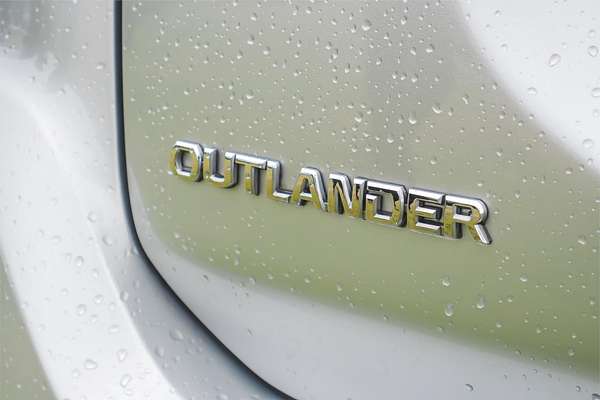 2018 Mitsubishi Outlander ES ZL