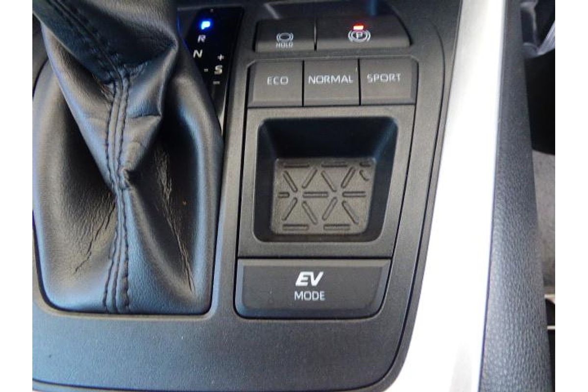 2020 Toyota RAV4 GX AXAH52R