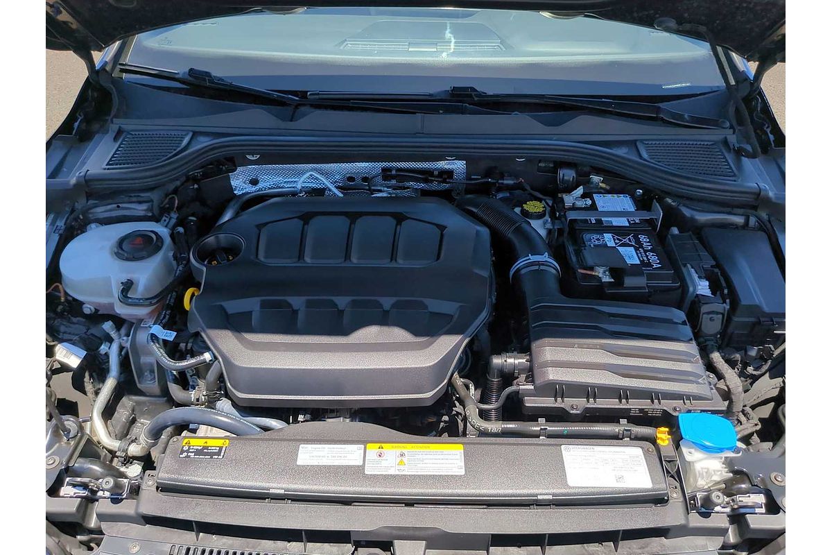 2024 Volkswagen Golf 380 SE