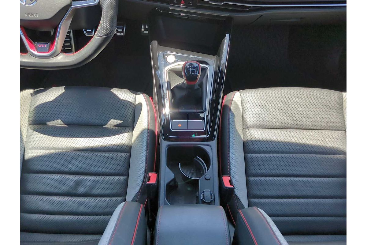 2024 Volkswagen Golf 380 SE