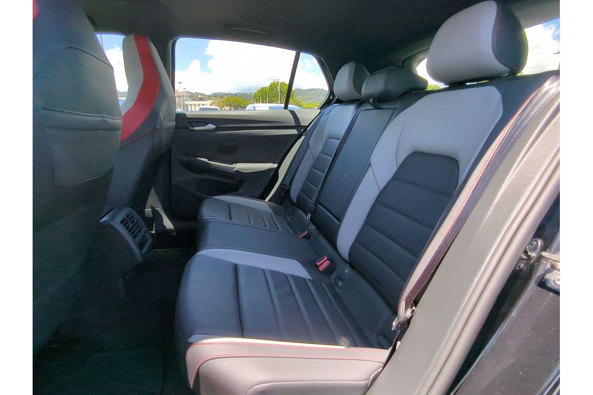 2024 Volkswagen Golf 380 SE