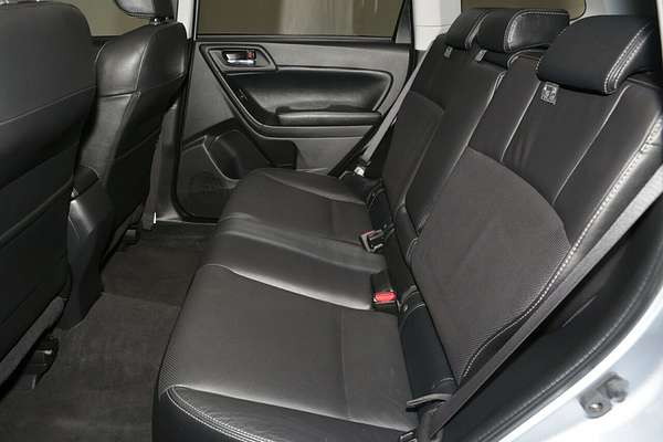 2016 Subaru Forester 2.5i-S S4