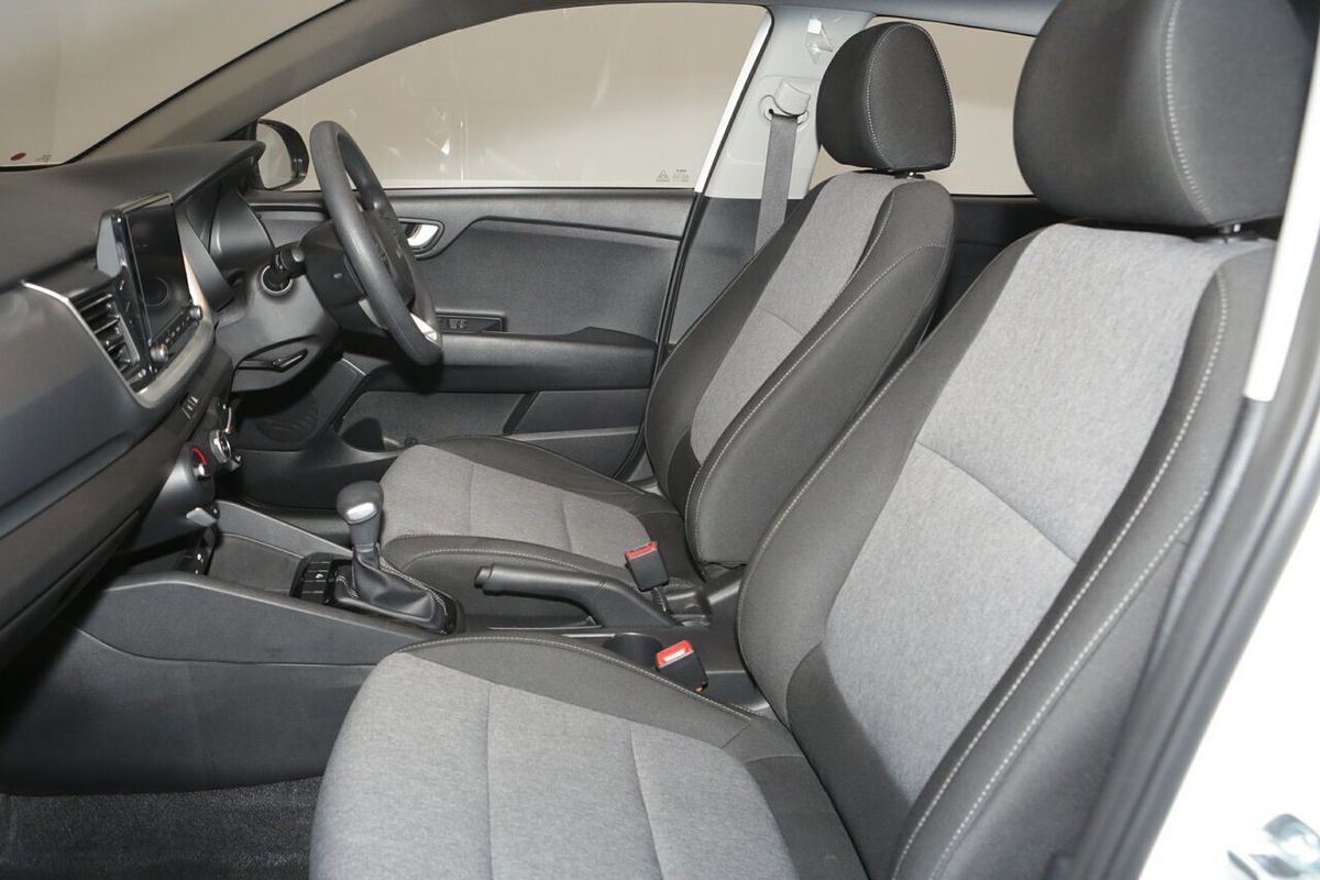2024 Kia Stonic S YB
