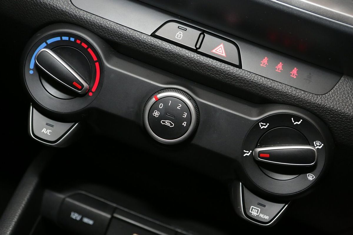 2024 Kia Stonic S YB