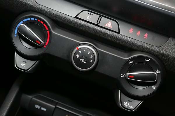 2024 Kia Stonic S YB
