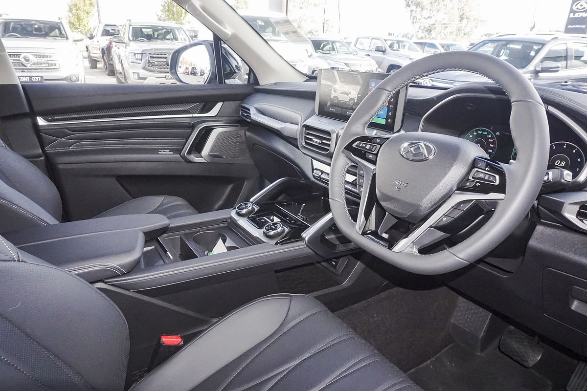 2025 LDV D90 Executive SV9A