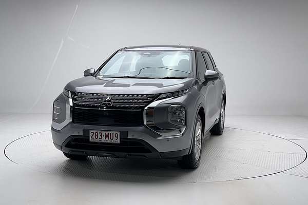 2022 Mitsubishi Outlander ES ZM