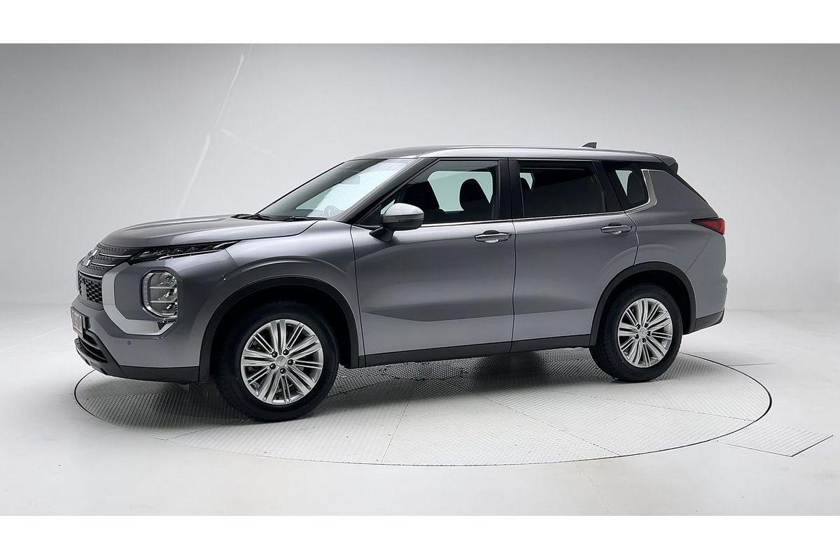 2022 Mitsubishi Outlander ES ZM