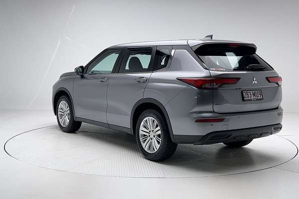 2022 Mitsubishi Outlander ES ZM