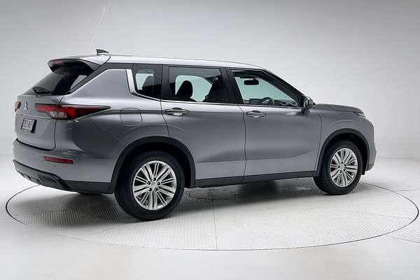 2022 Mitsubishi Outlander ES ZM