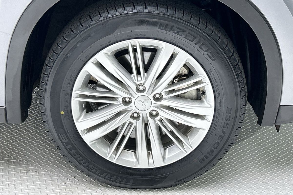 2022 Mitsubishi Outlander ES ZM